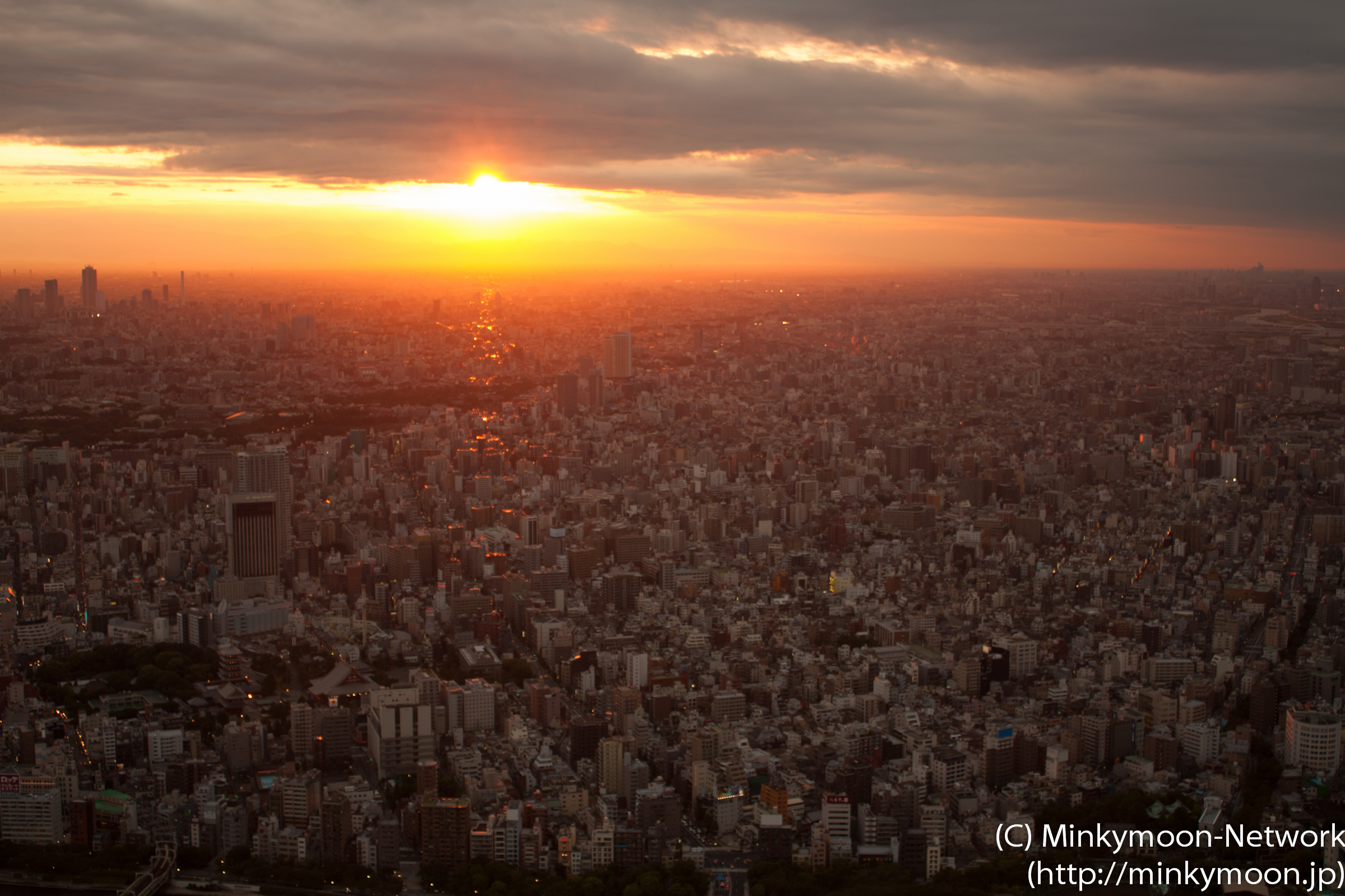 東京スカイツリーの展望台から夜景を撮影