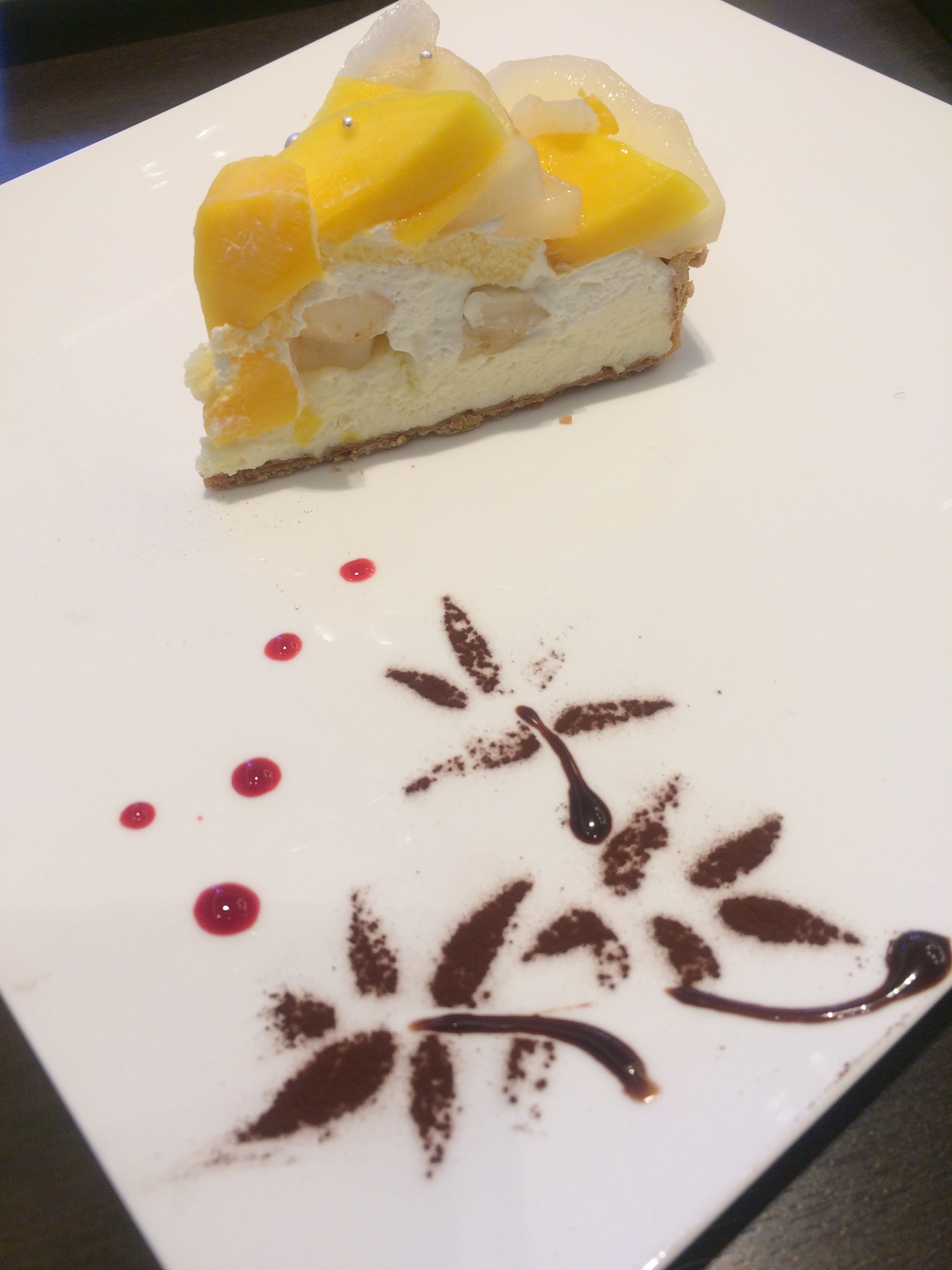 軽井沢 カフェコムサ 季節フルーツのタルトが絶品 軽井沢 カフェコムサ 季節フルーツのタルトが絶品
